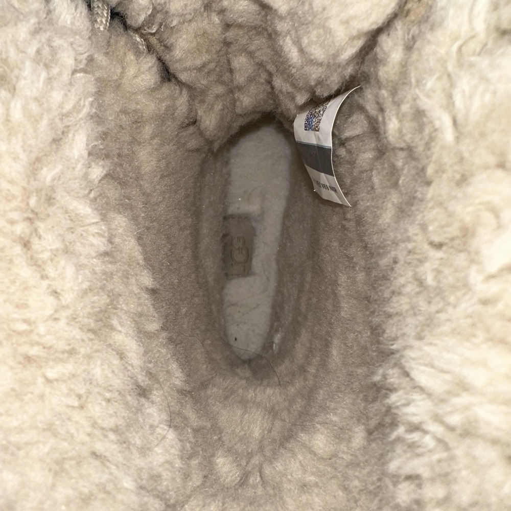 UGG Adirondack‎ III Waterproof Winter Boots Beige Sheepskin Women's 9.5 1095141 - Picture 8 of 11